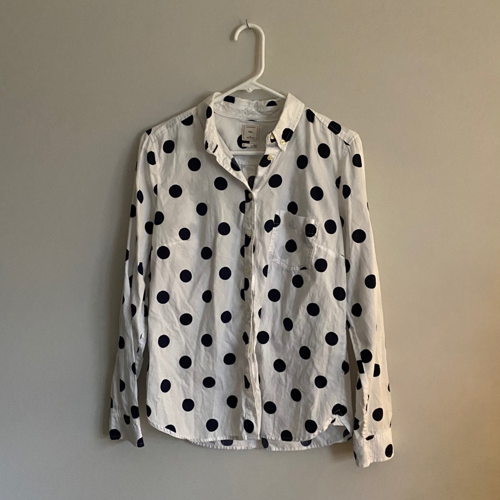 Gap long-sleeved button down with navy polka dots